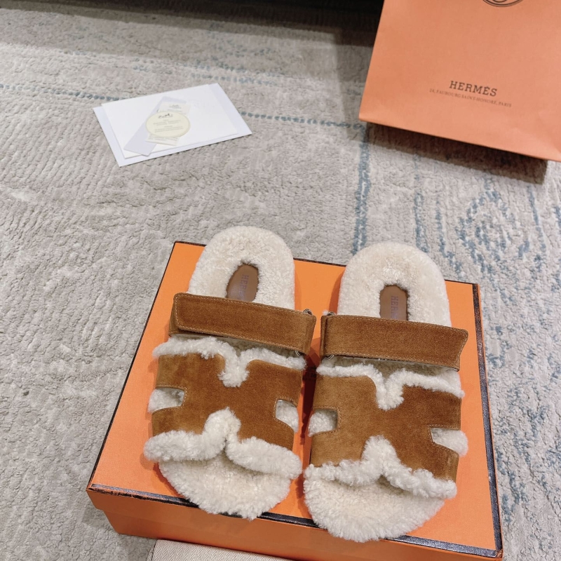 H**mes slippers